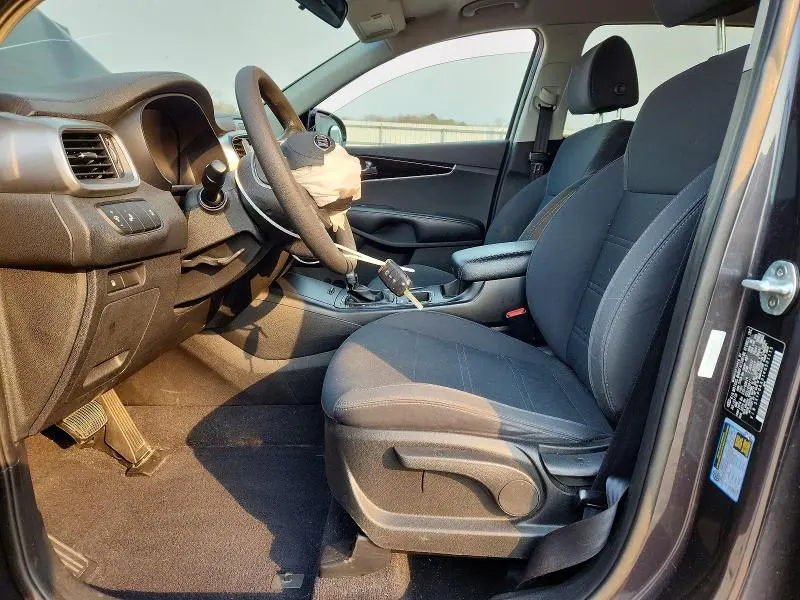 2019 KIA SORENTO LX  