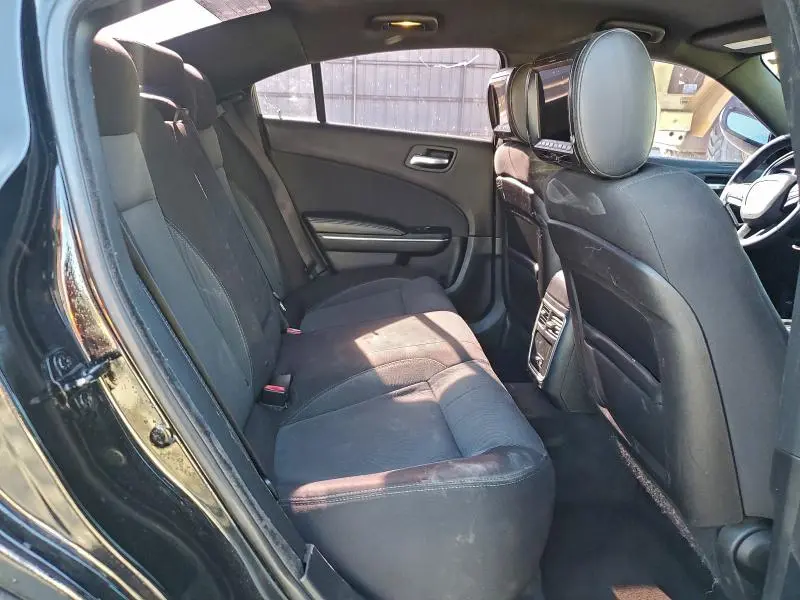 2015 DODGE CHARGER SE  