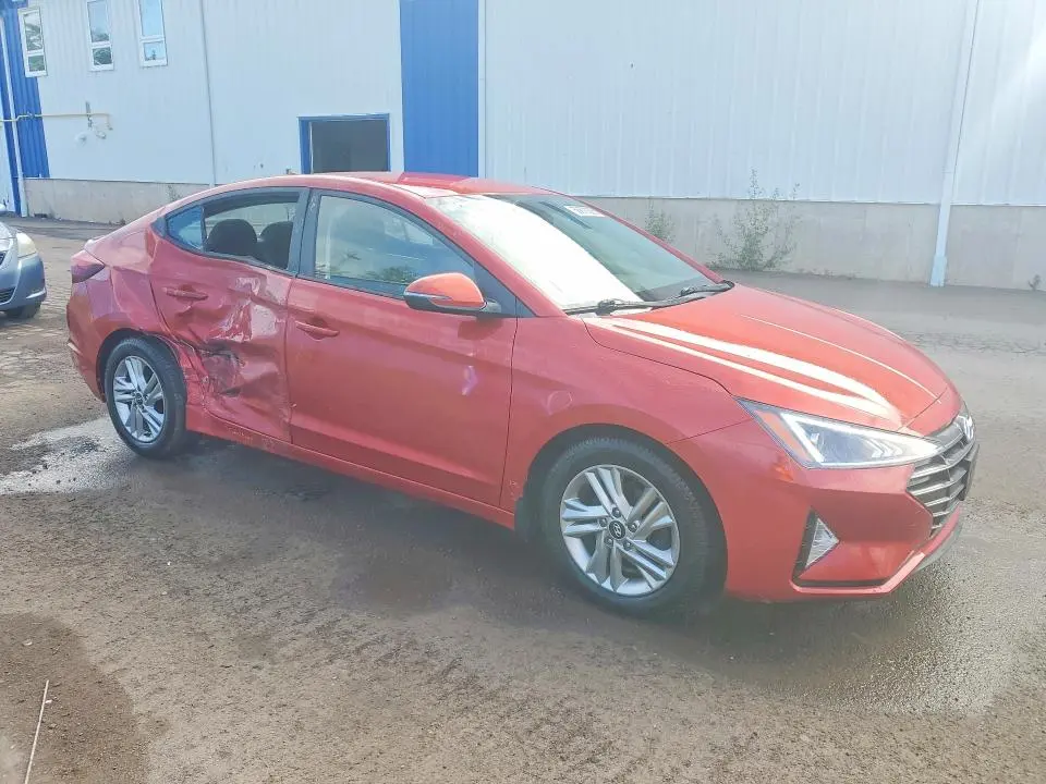 2019 HYUNDAI ELANTRA SE  