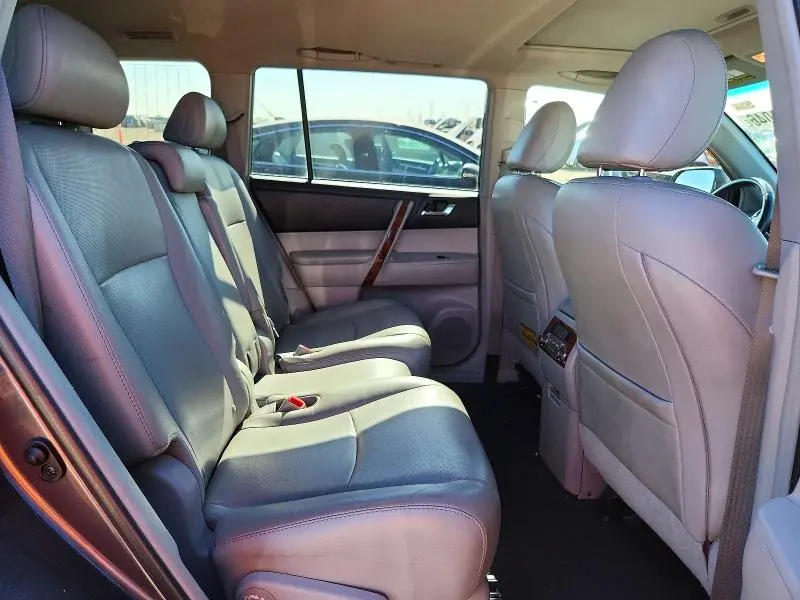 2012 TOYOTA HIGHLANDER LIMITED  