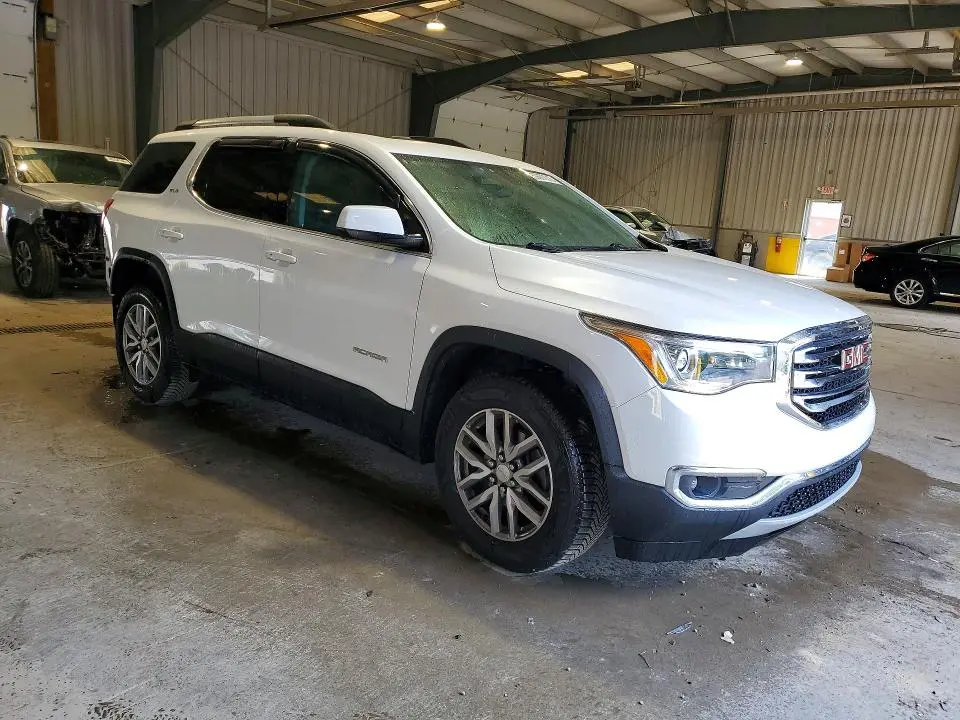2017 GMC ACADIA SLE  