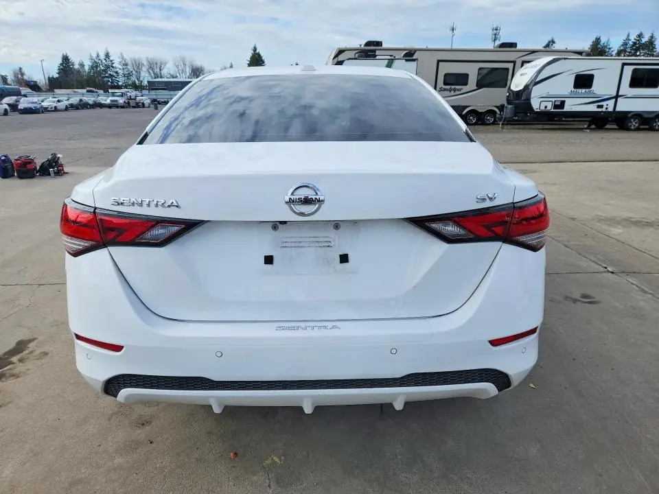 2022 NISSAN SENTRA SV  