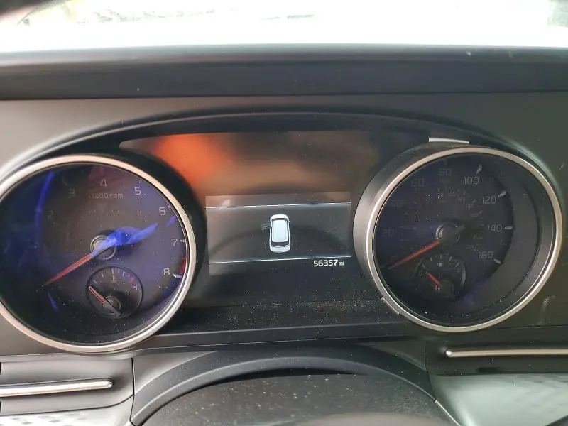 2023 KIA CARNIVAL LX  