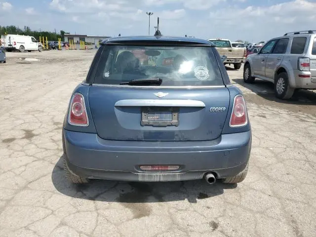 2011 MINI COOPER 