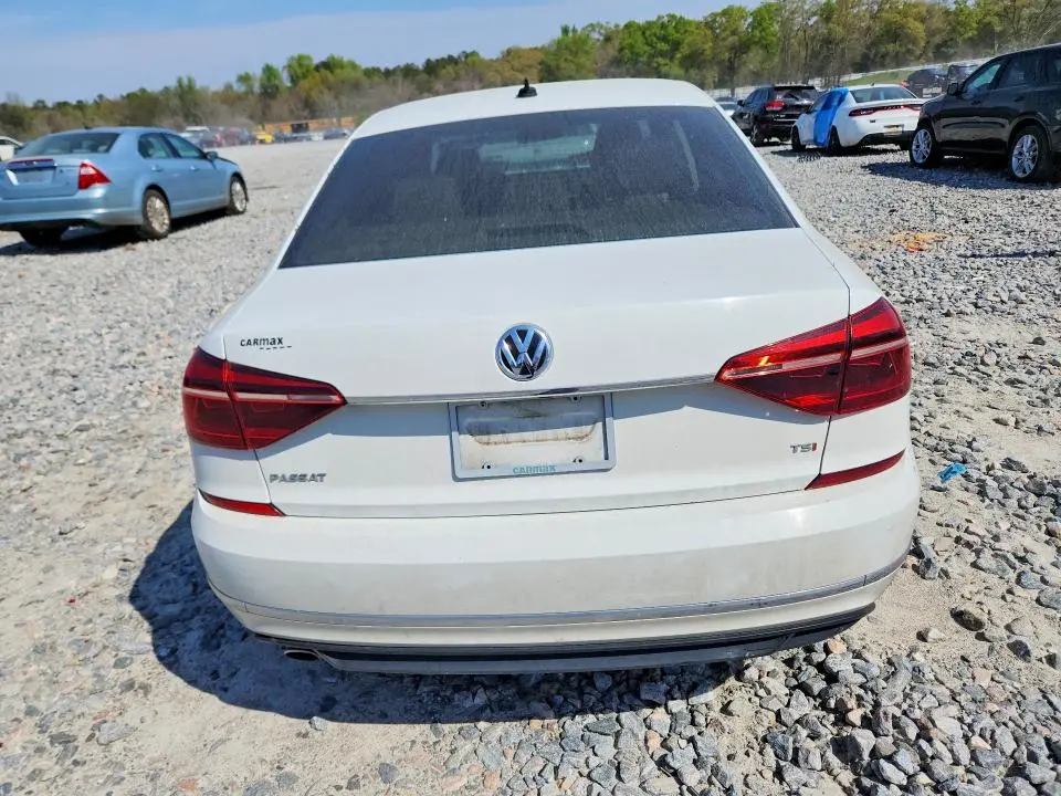 2017 VOLKSWAGEN PASSAT R-LINE  