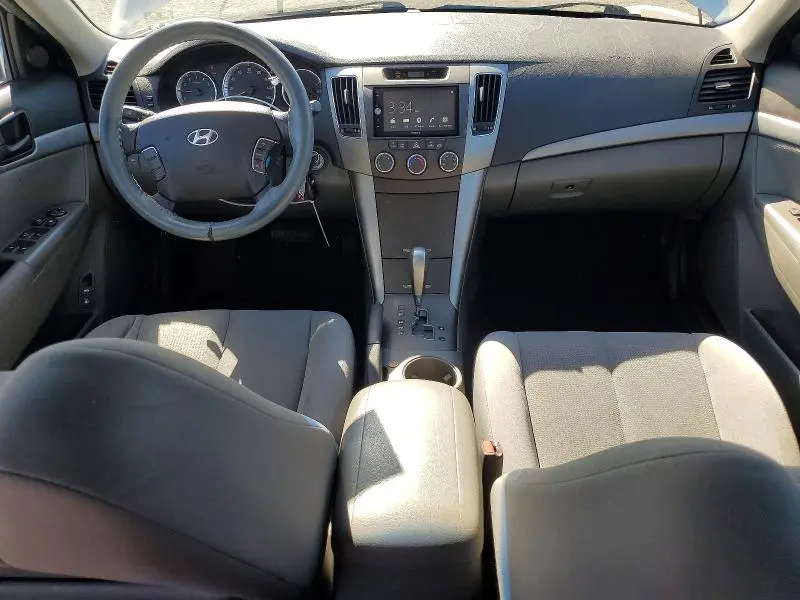 2010 HYUNDAI SONATA GLS  