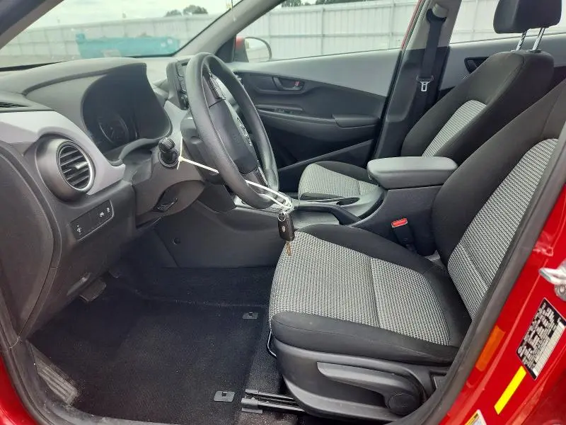 2020 HYUNDAI KONA SE  