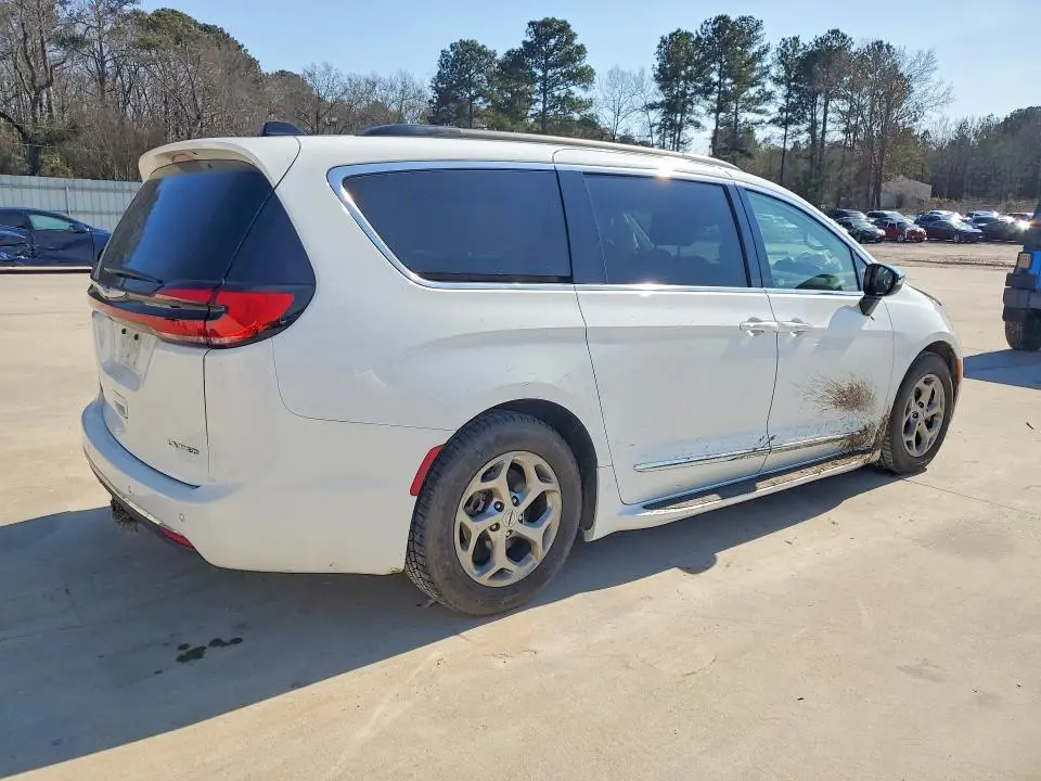 2023 CHRYSLER PACIFICA LIMITED  