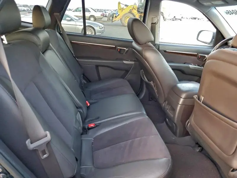 2010 HYUNDAI SANTA FE SE  