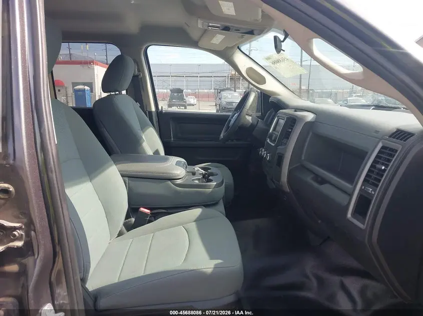 2018 RAM 1500 TRADESMAN  4X4 6'4 BOX