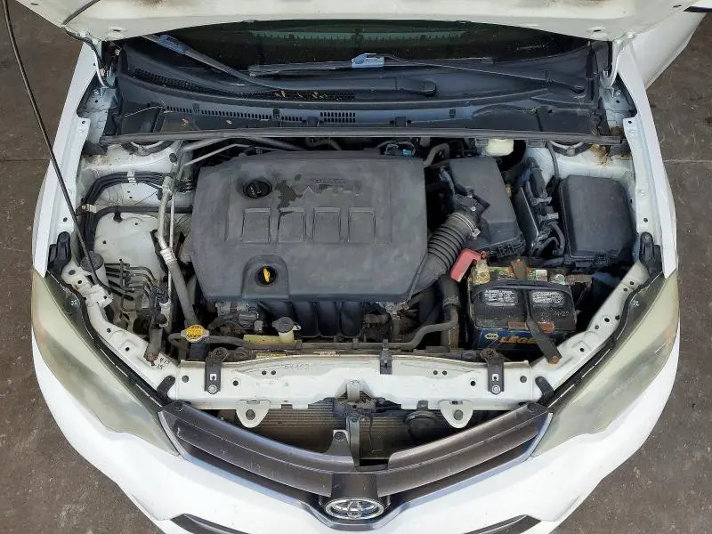 2015 TOYOTA COROLLA LE PLUS  