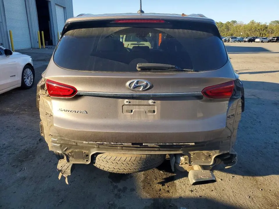 2020 HYUNDAI SANTA FE SE  