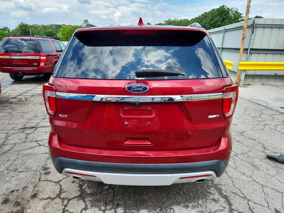 2016 FORD EXPLORER XLT  
