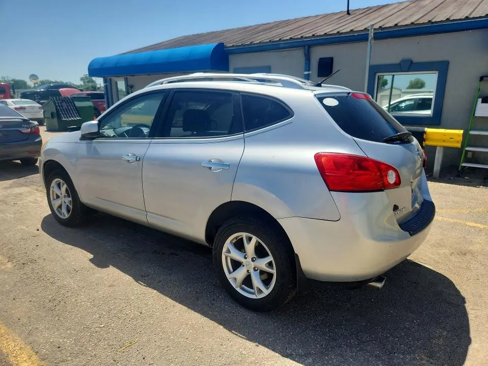 2010 NISSAN ROGUE SL  