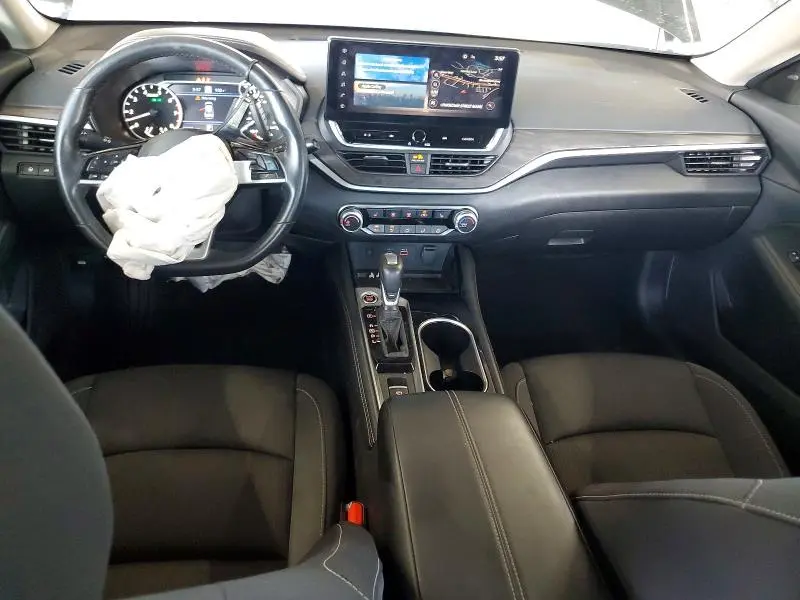 2024 NISSAN ALTIMA SV  