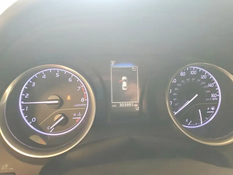 2018 TOYOTA CAMRY SE  