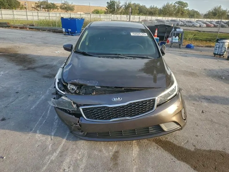 2018 KIA FORTE LX  