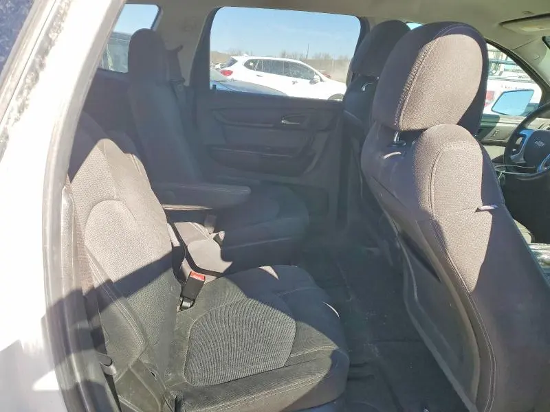 2017 CHEVROLET TRAVERSE LT  