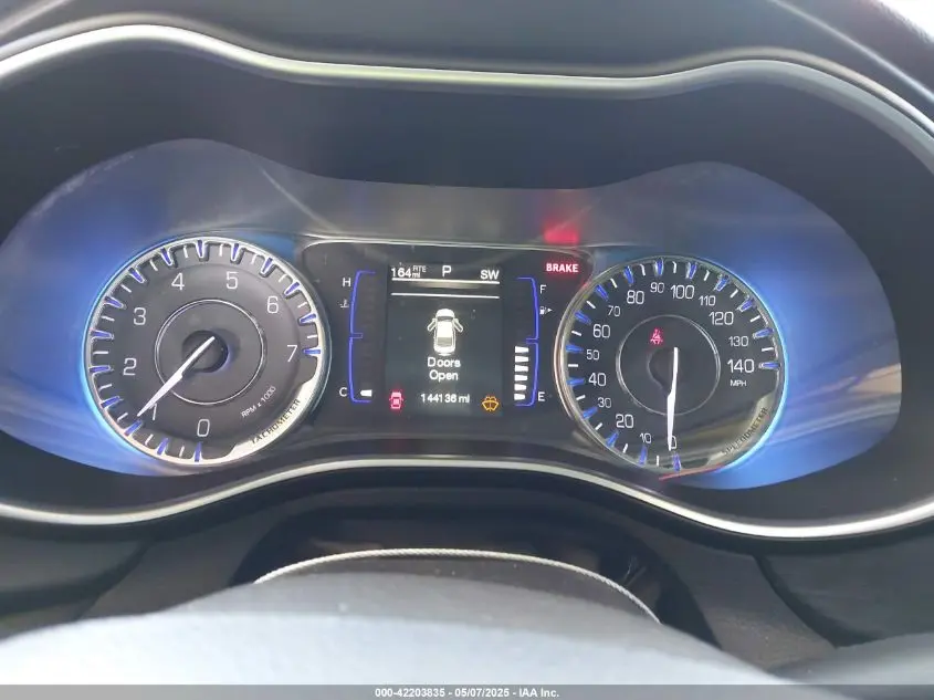2015 CHRYSLER 200 LIMITED