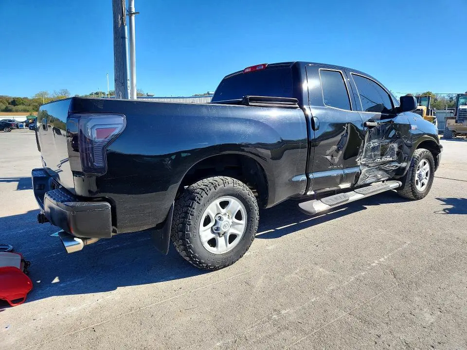 2013 TOYOTA TUNDRA   