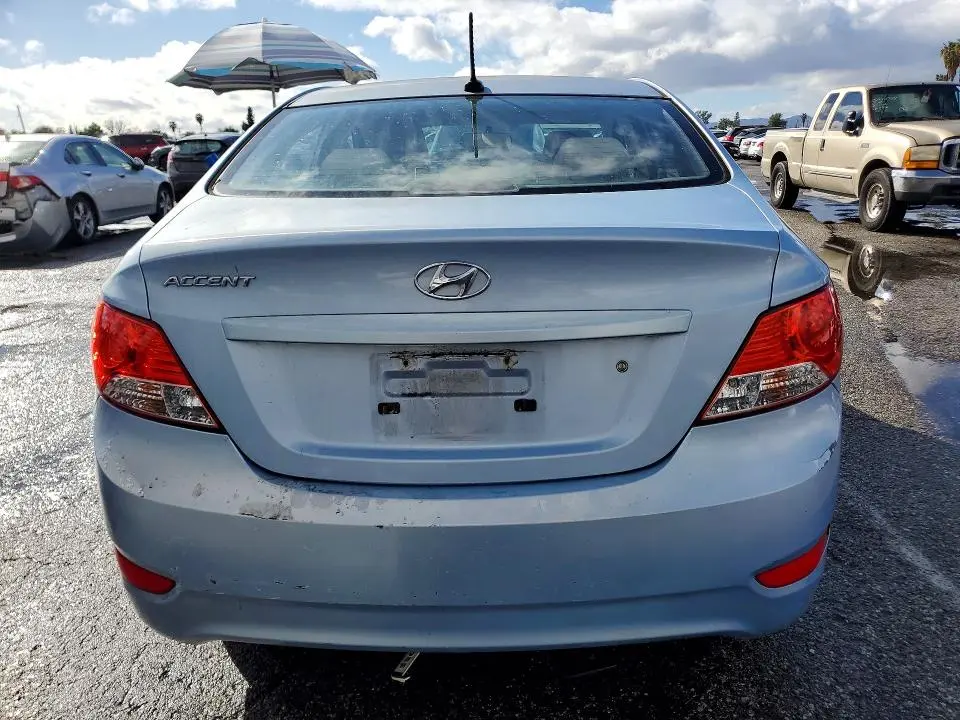 2012 HYUNDAI ACCENT GLS  