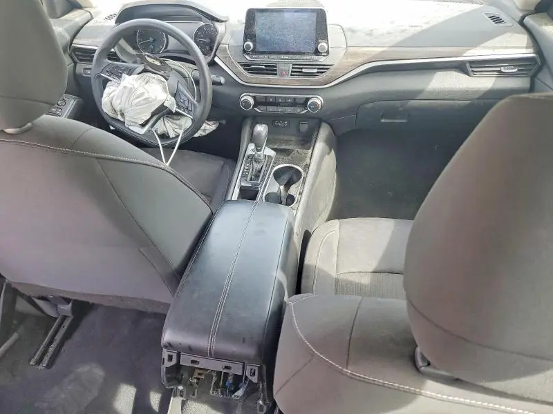 2024 NISSAN ALTIMA SV  