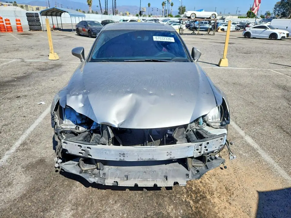 2019 LEXUS IS 300  