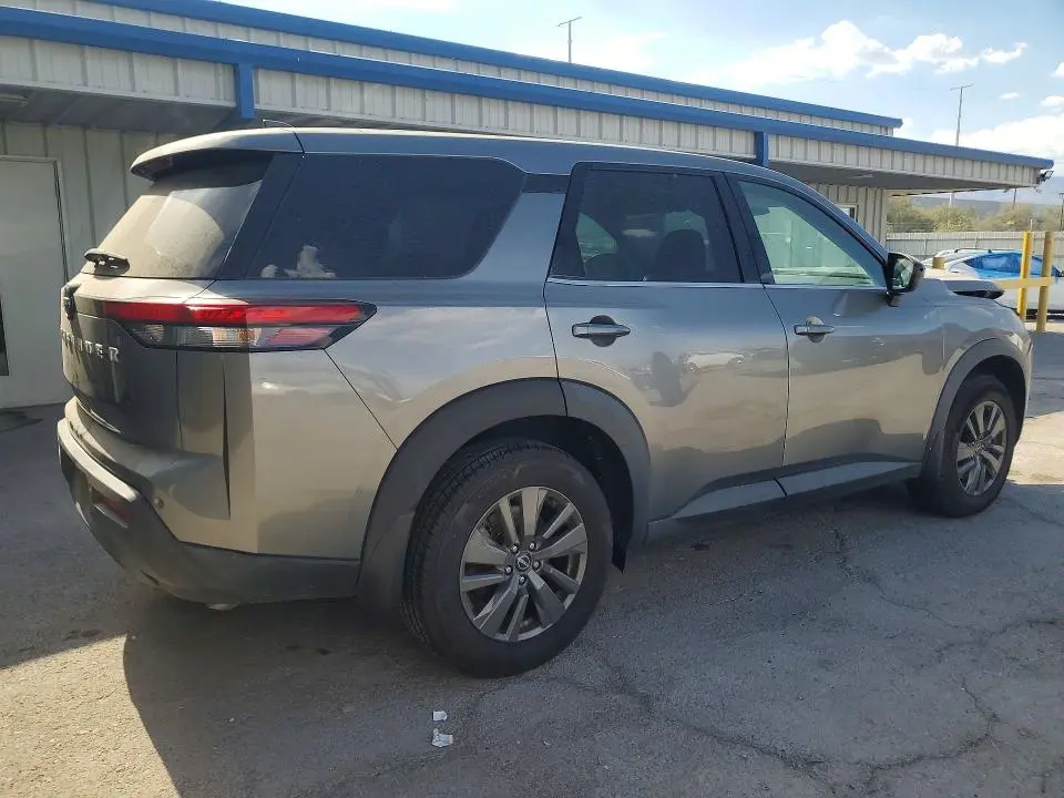 2024 NISSAN PATHFINDER S  