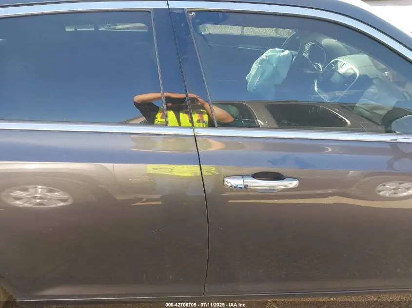 2019 CHRYSLER 300 LIMITED