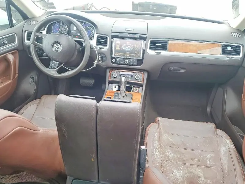 2012 VOLKSWAGEN TOUAREG V6  