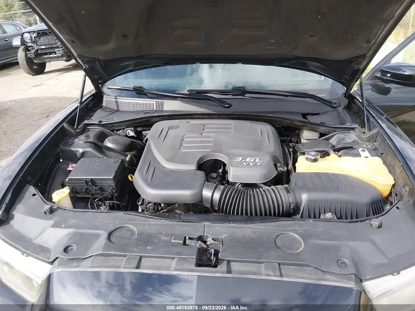 2012 DODGE CHARGER SE
