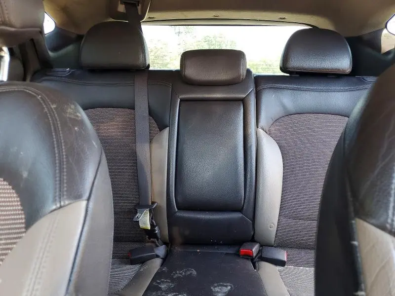 2011 HYUNDAI TUCSON GLS  