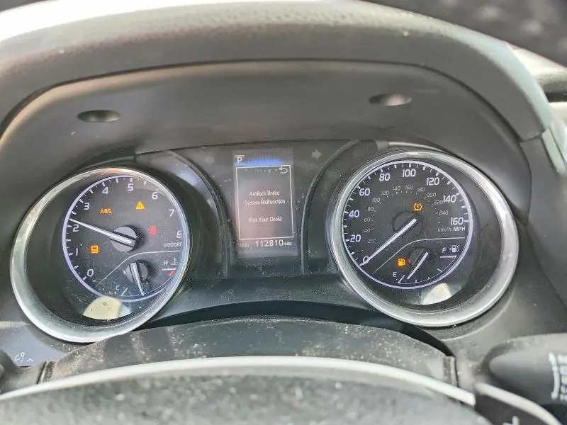 2019 TOYOTA CAMRY SE  