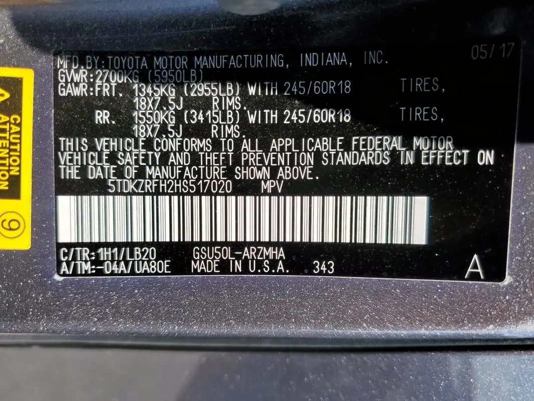 2017 TOYOTA HIGHLANDER SE  