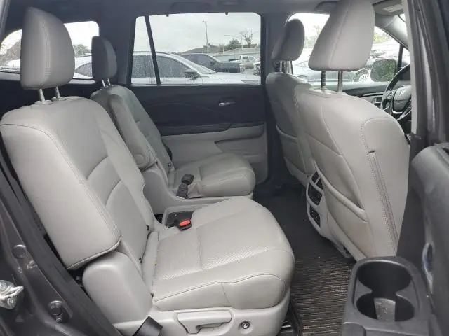 2017 HONDA PILOT ELITE  