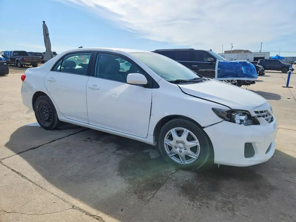 2013 TOYOTA COROLLA LE  