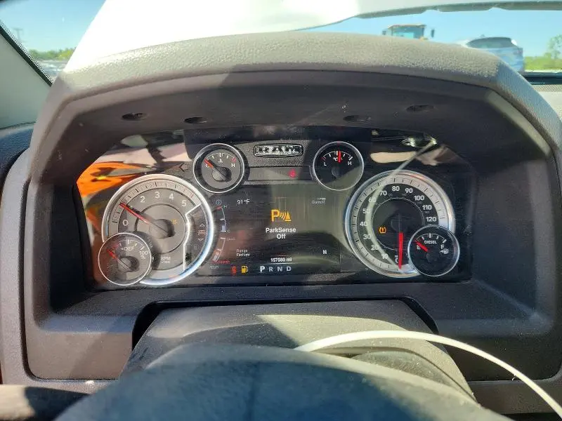 2016 RAM 1500 SLT  