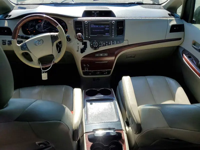 2013 TOYOTA SIENNA LIMITED 7-PASSENGER  