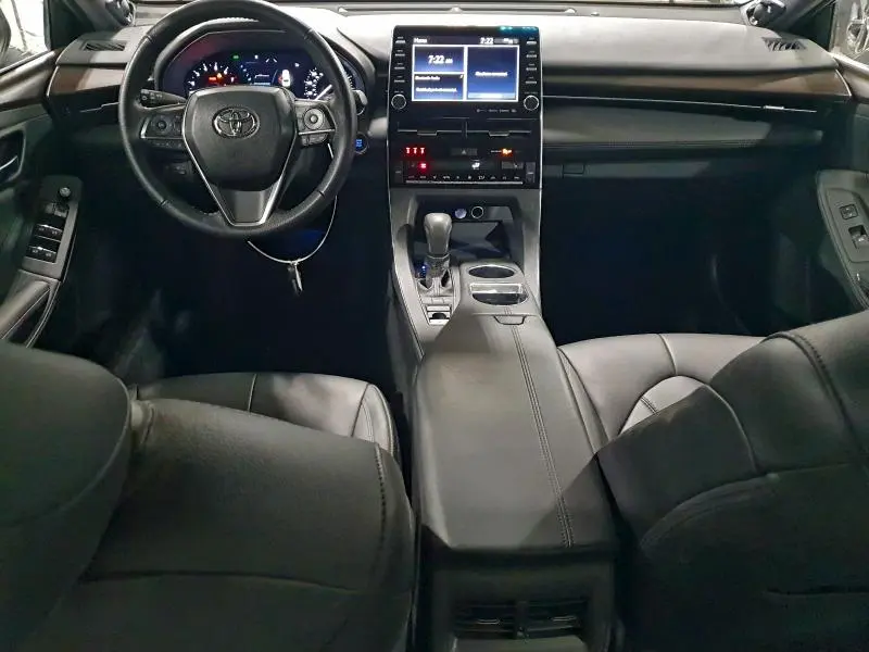 2019 TOYOTA AVALON XLE  