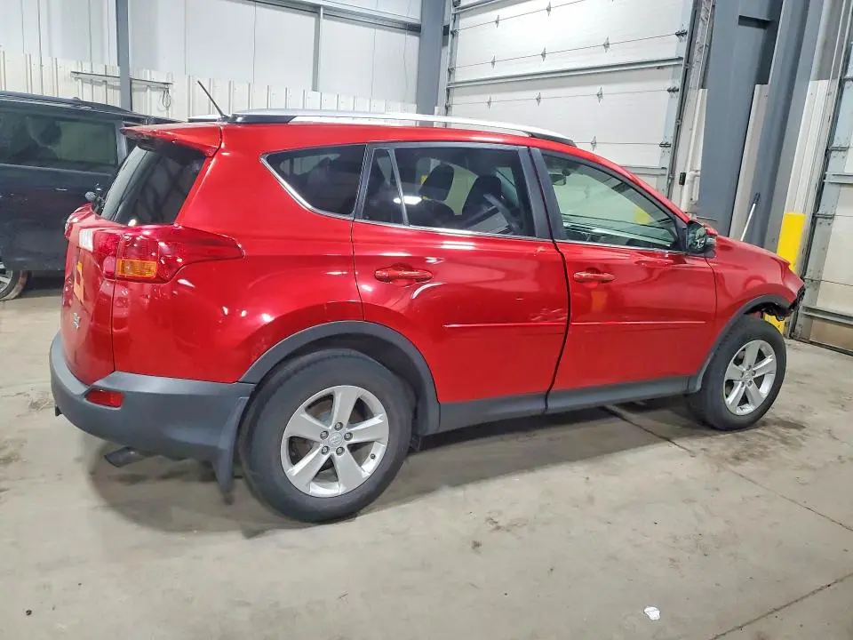 2014 TOYOTA RAV4 XLE  