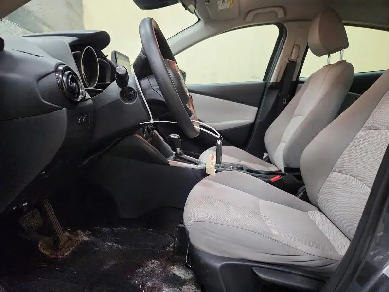 2020 TOYOTA YARIS L  
