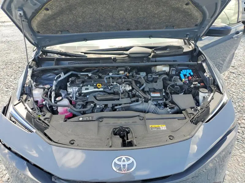 2024 TOYOTA PRIUS XLE  