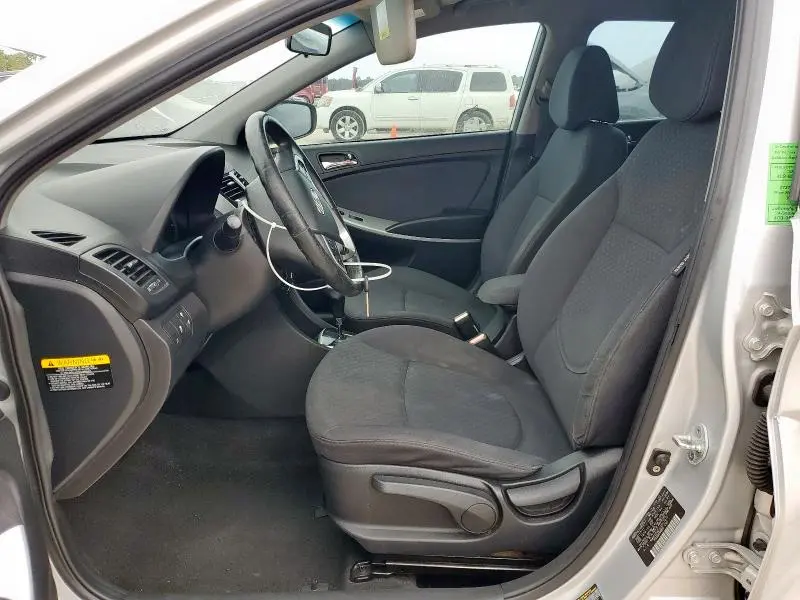 2012 HYUNDAI ACCENT GLS  