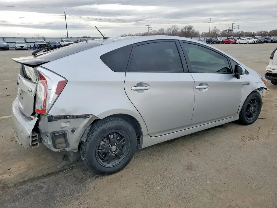 2013 TOYOTA PRIUS TWO  