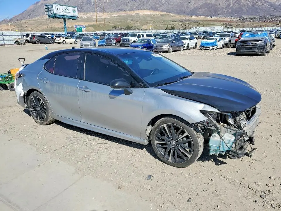 2019 TOYOTA CAMRY XSE  