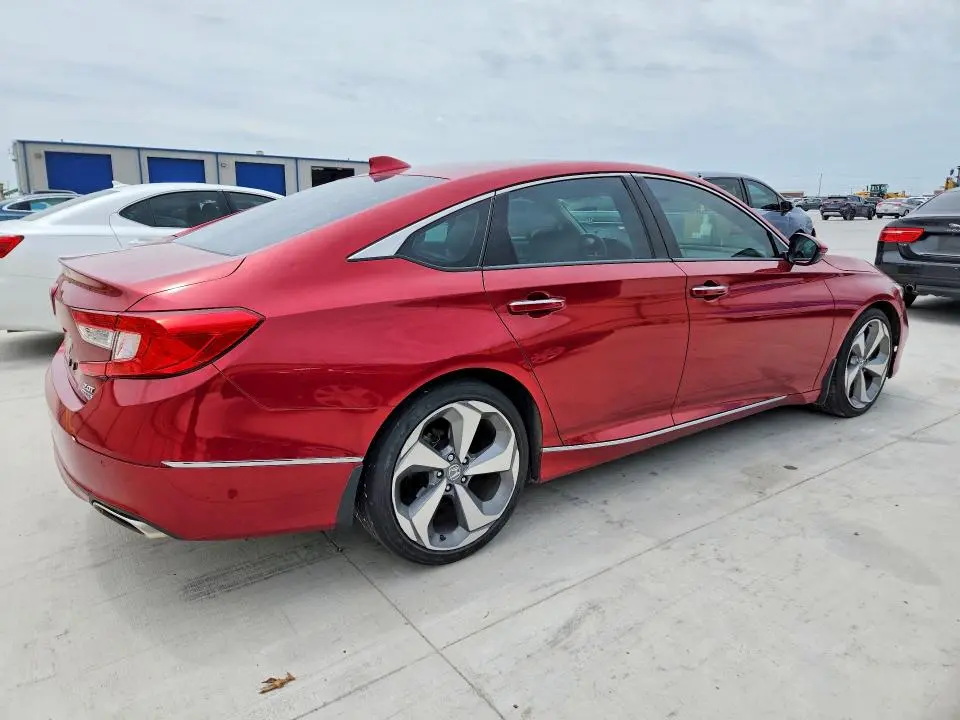 2018 HONDA ACCORD TOURING  
