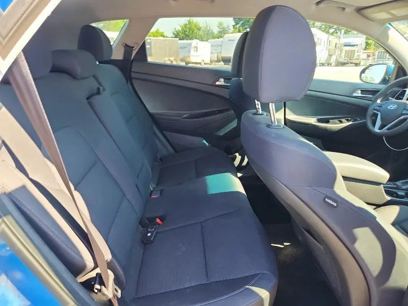 2021 HYUNDAI TUCSON SE  