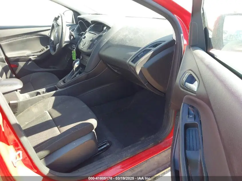 2017 FORD FOCUS SE