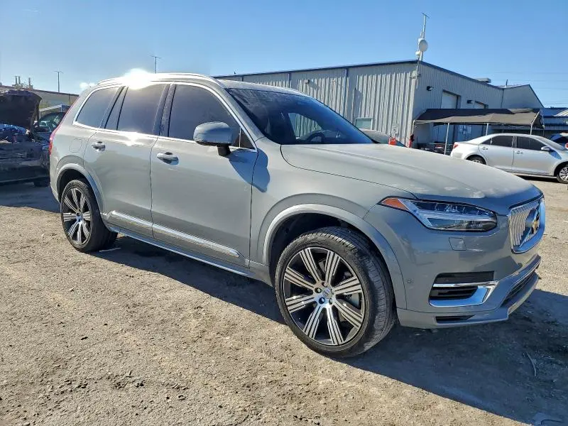 2024 VOLVO XC90 PLUS  