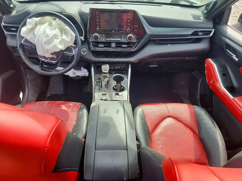 2021 TOYOTA HIGHLANDER XSE  